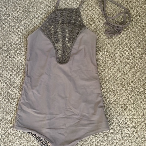 Acacia Swimwear Teahupoo in fig - Picture 1 of 4